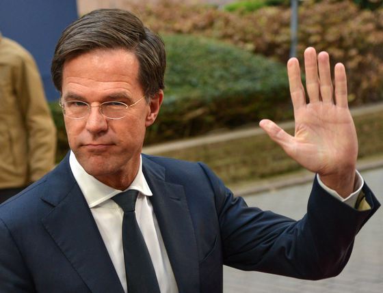 NATO refuza 5 la suta PIB propune 3 7 la suta reducand pensii sanatate