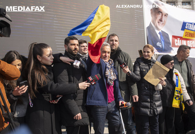 Calin Georgescu a acordat un interviu lui Alex Jones Democratia a esuat in Romania distrusa de statul paralel Atac la reteaua Soros