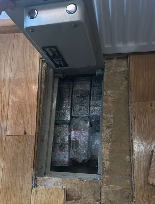 Horatiu Potra despre milioanele gasite la perchezitii Nu ma obliga nimeni sa i tin in banca