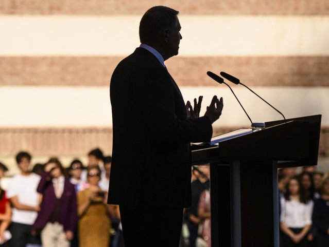 Iohannis a plecat dar beneficiile raman pe viata