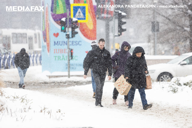 Nicusor Dan despre deszapezire Responsabilitatea principala a primarilor de sector