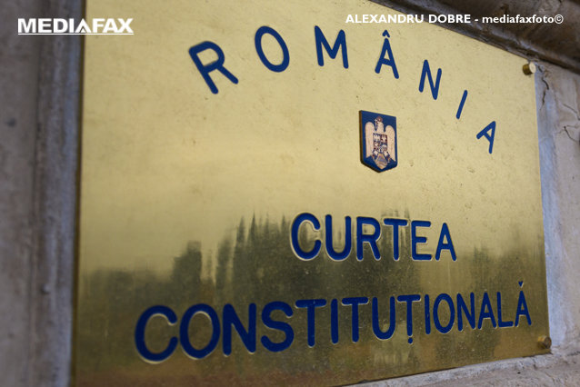 Scandal in Parlament din cauza a 700000 lei in bugetul CCR pentru medicamente