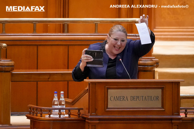 Sosoaca despre demersul IICMER Sunt mai prosti ca noaptea voi rosti zilnic numele lui Ceausescu