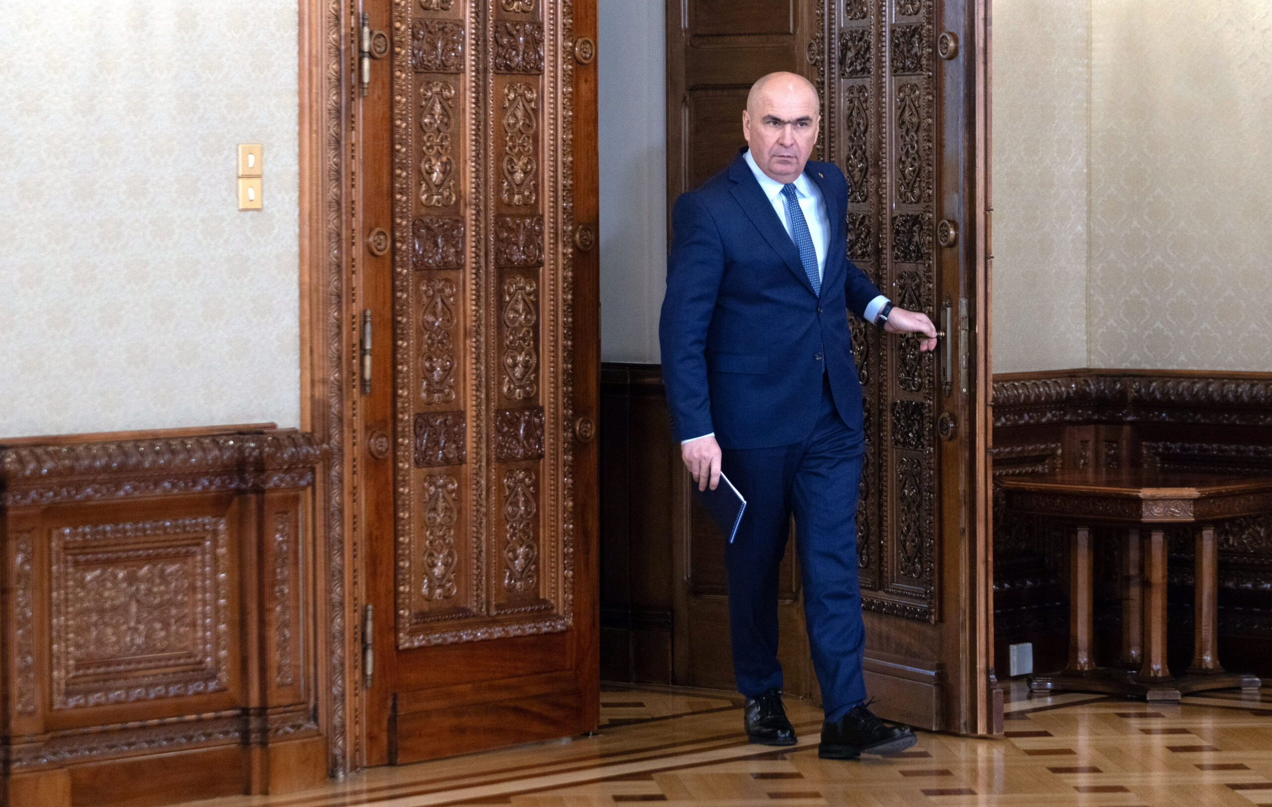 Bolojan Suntem intro situatie dificila cu deficite mari