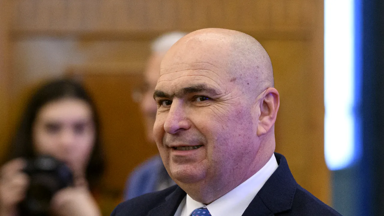 Bolojan anunta ca Romania nu va creste cheltuielile de aparare