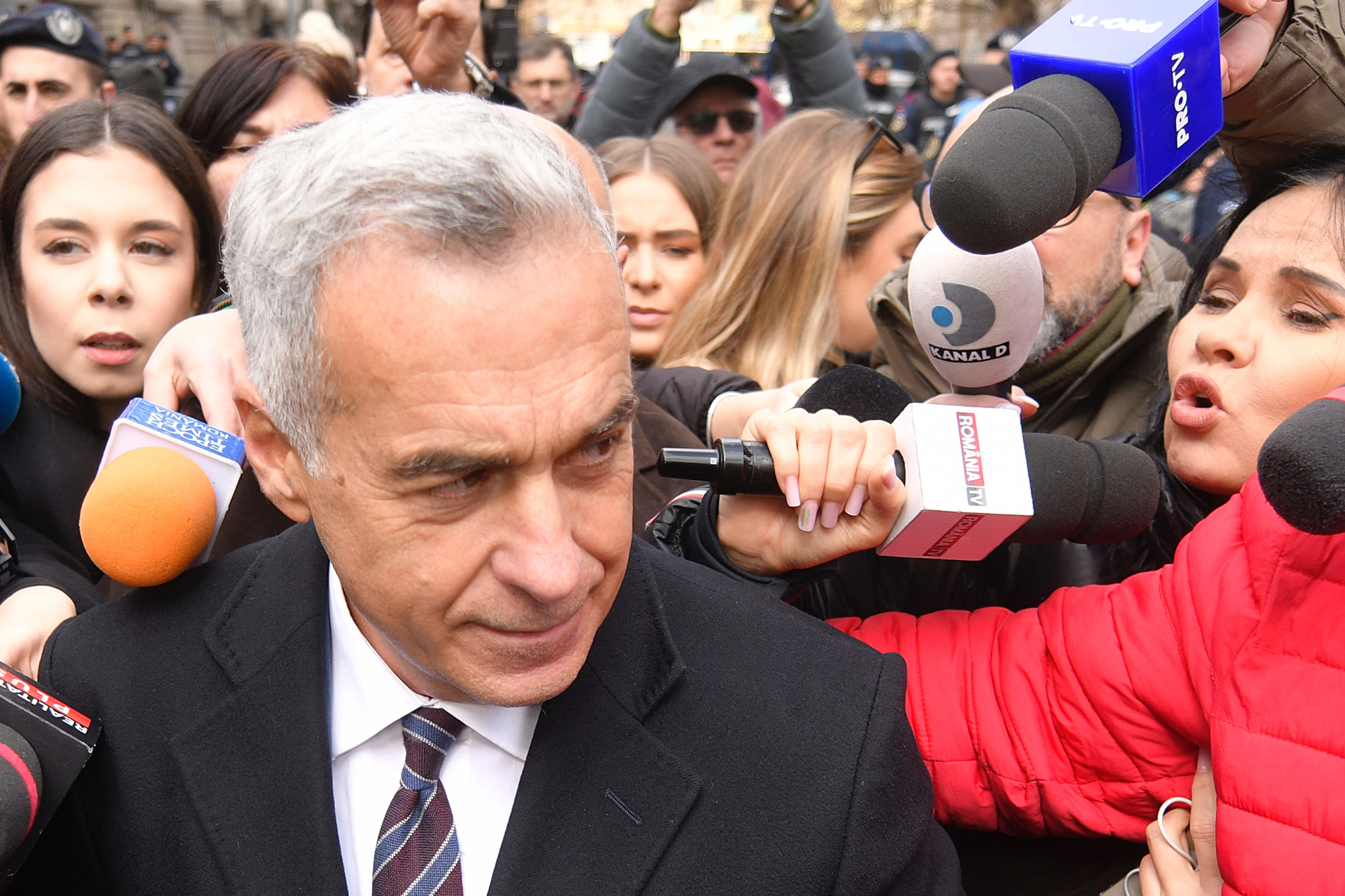 Calin Georgescu dupa depunerea candidaturii la BEC imposibil sa lipsesc de pe buletinul de vot