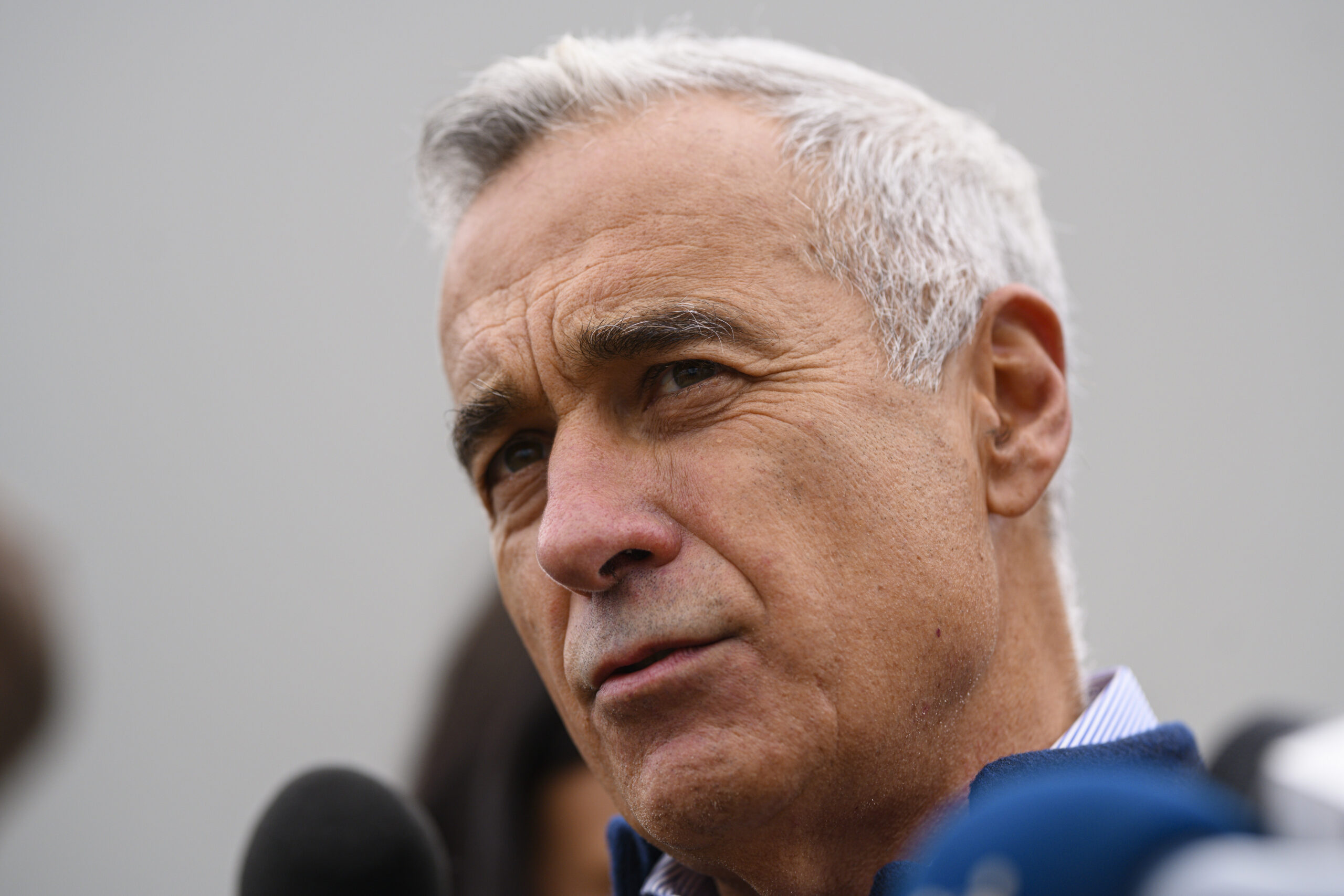 Candidatura lui Calin Georgescu contestata Incompatibilitatea cu valorile democratice