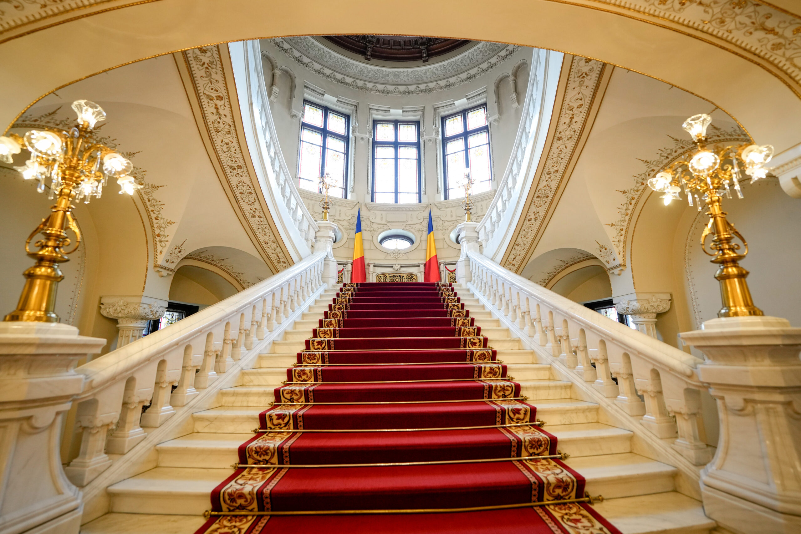 Concluziile intalnirii de la Cotroceni Legea se aplica si online