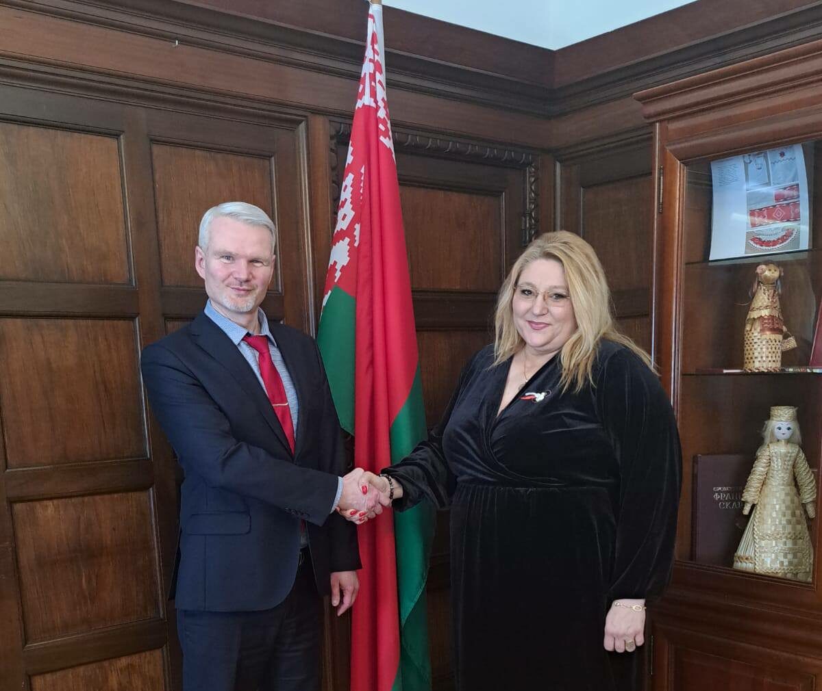 Diana Sosoaca sa intalnit cu ambasadorul Belarusului