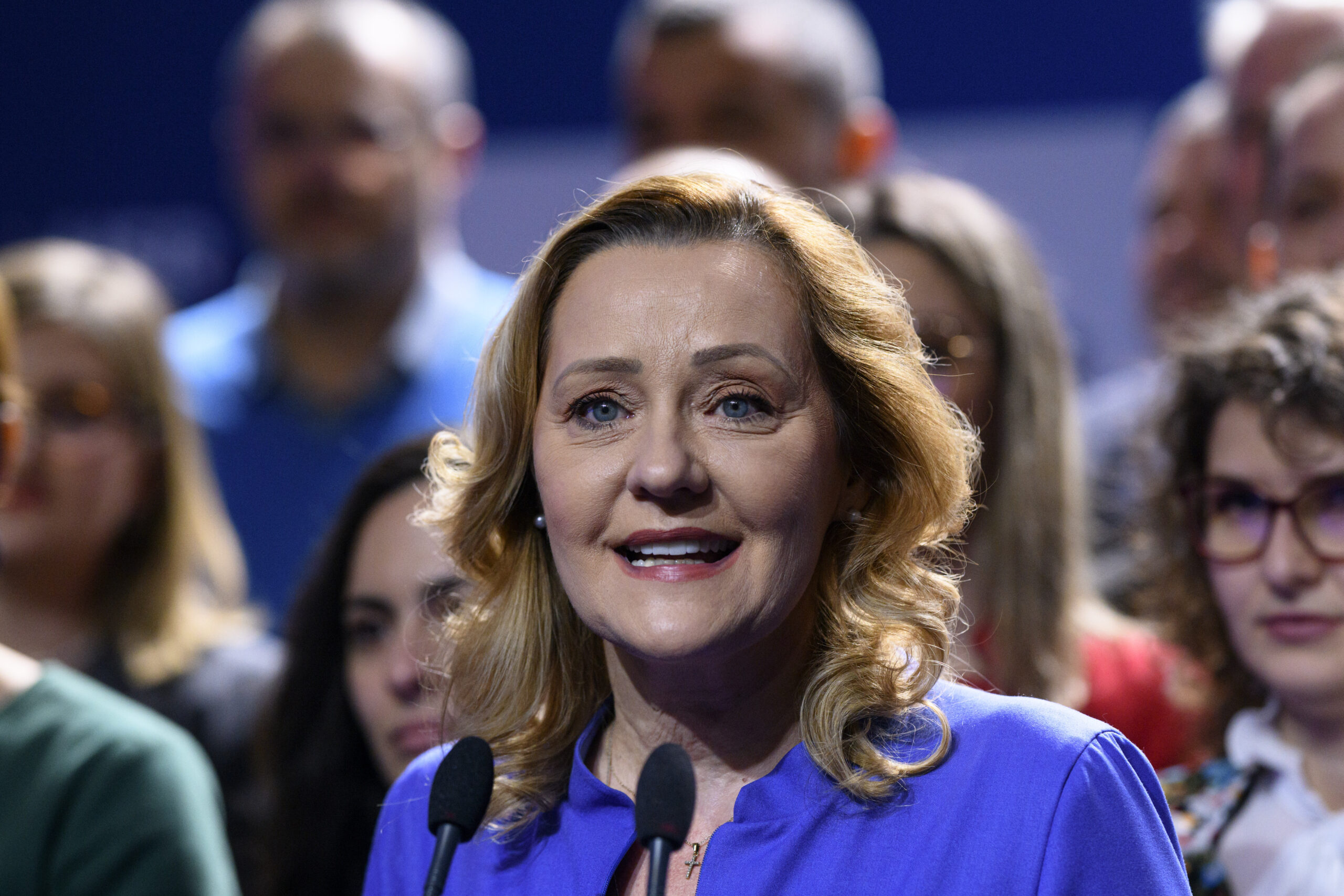 Elena Lasconi Nu cred ca Bolojan evita candidatura la prezidentiale