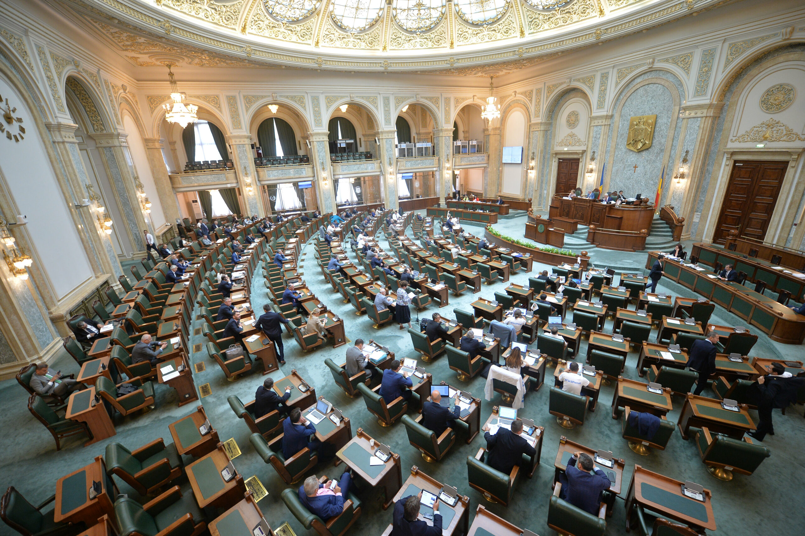 Presedintele interimar al Senatului De luni pontajul si accesul se fac pe baza de cartela