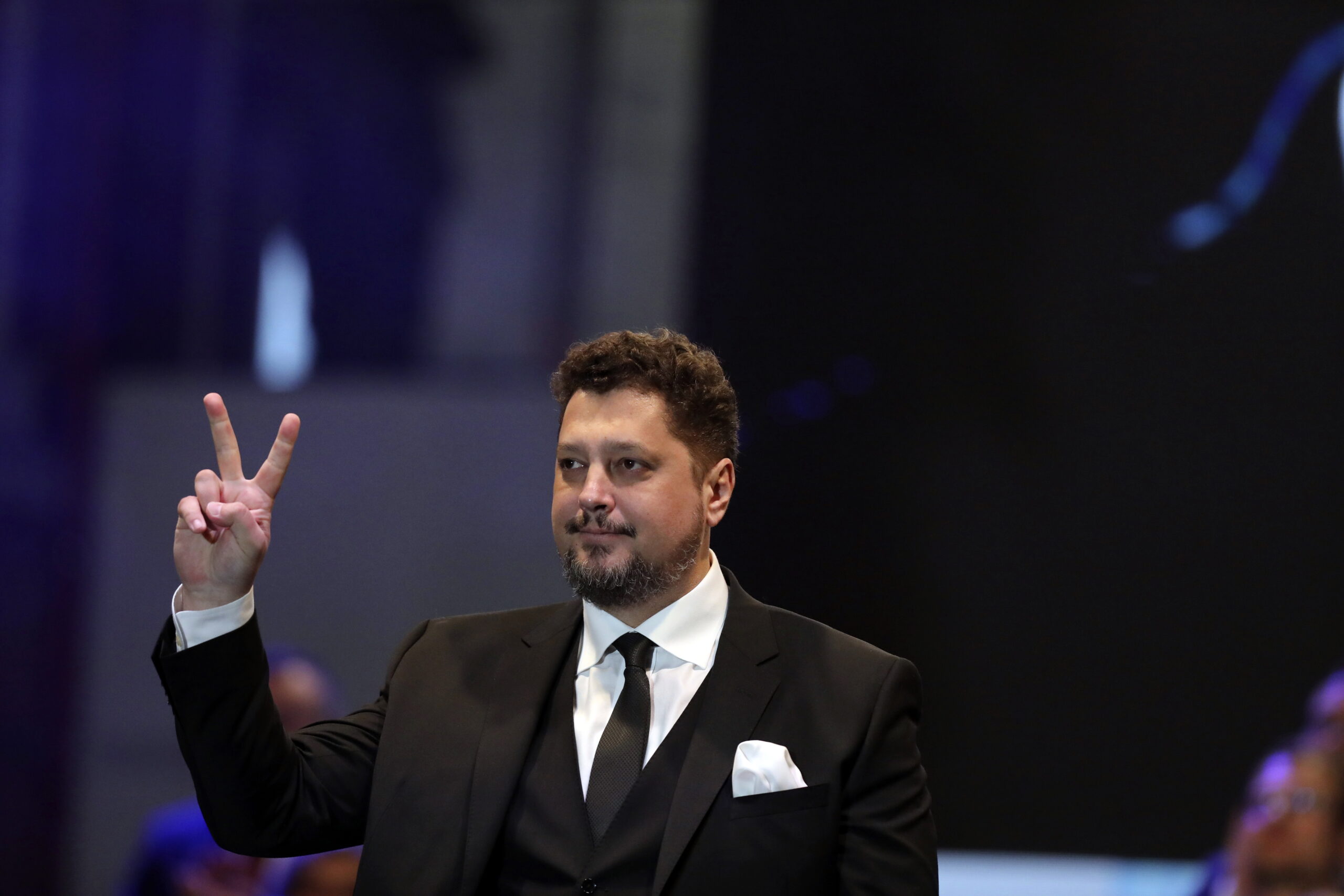 Tarziu despre candidatura sefei POT voturile se impart nu ajuta un suveranist sa castige