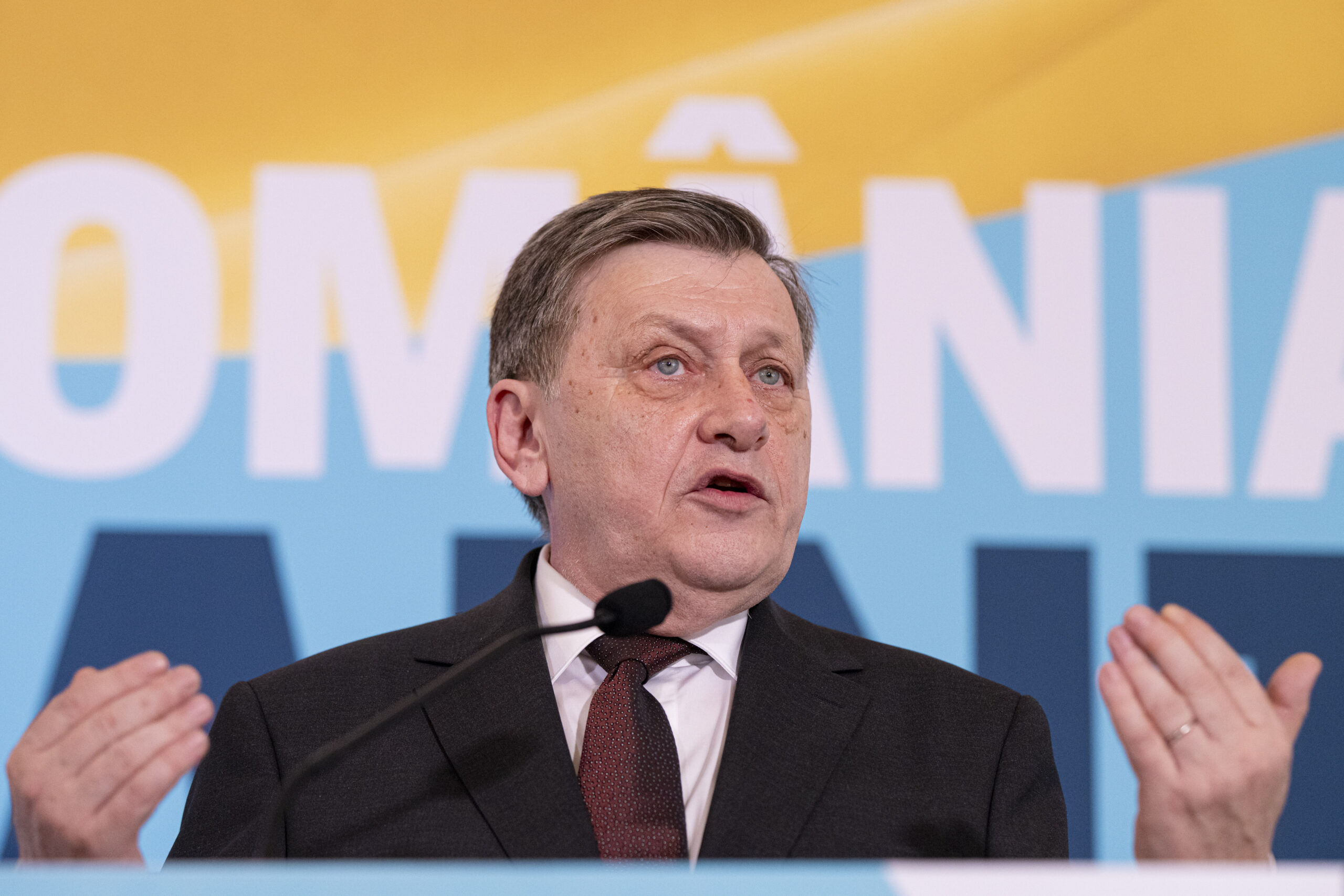 Antonescu Cer CNSAS sa publice declaratia Am fost victima nu colaborator al Securitatii