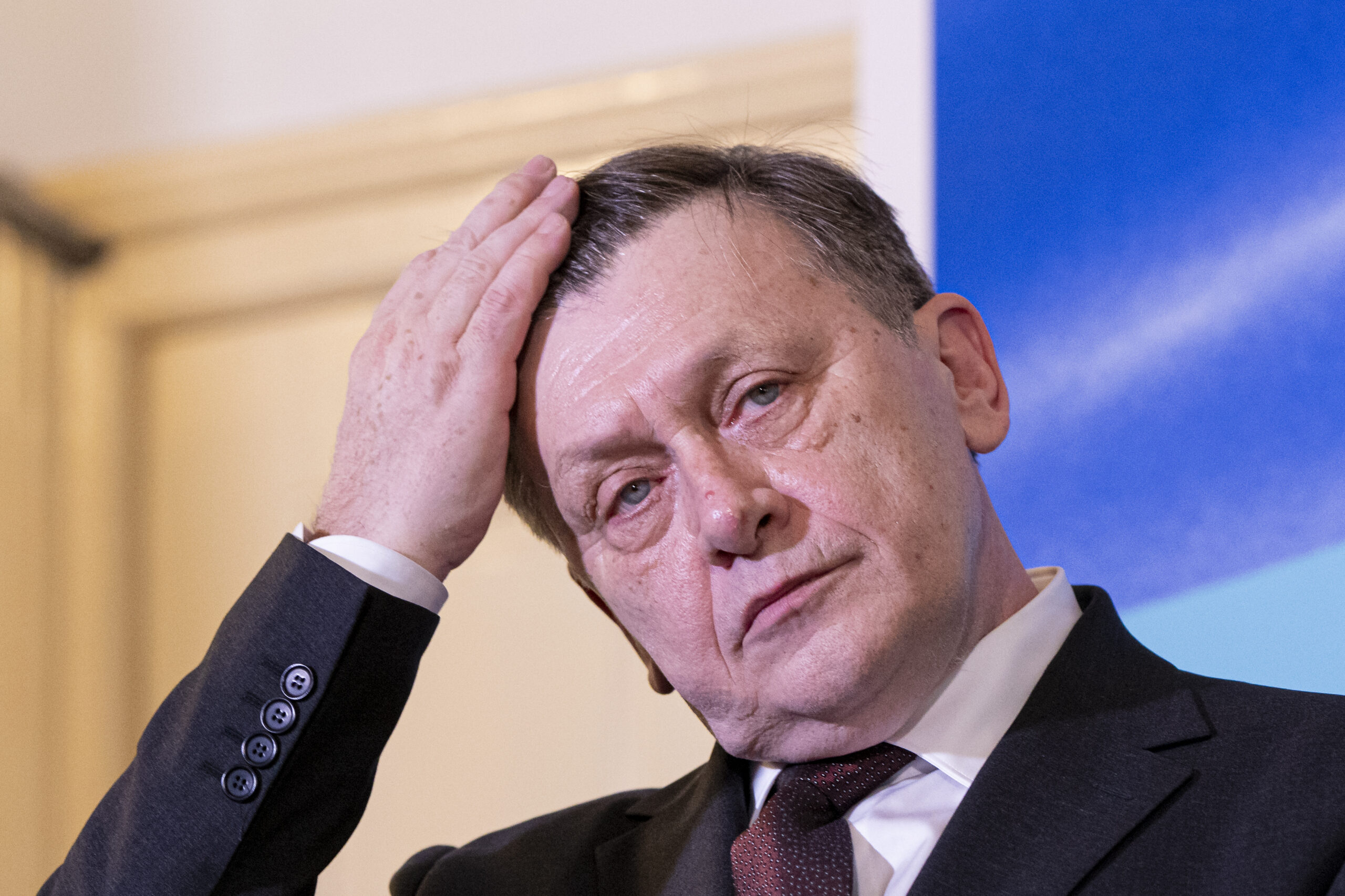 Antonescu Politica nu e birocratie ci energie credinta decizie