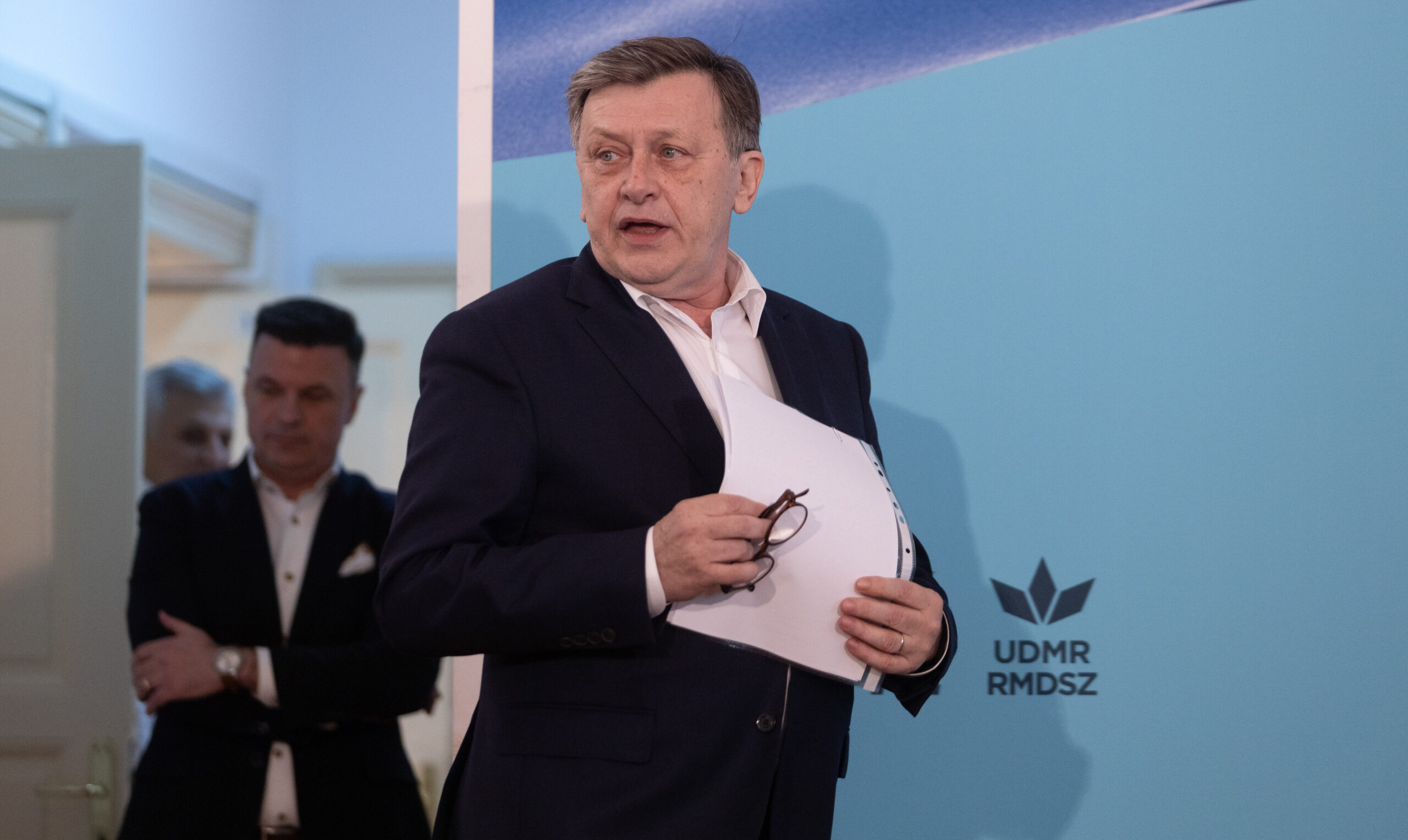 Crin Antonescu alegatorilor nehotarati Situatia voastra nu e usoara