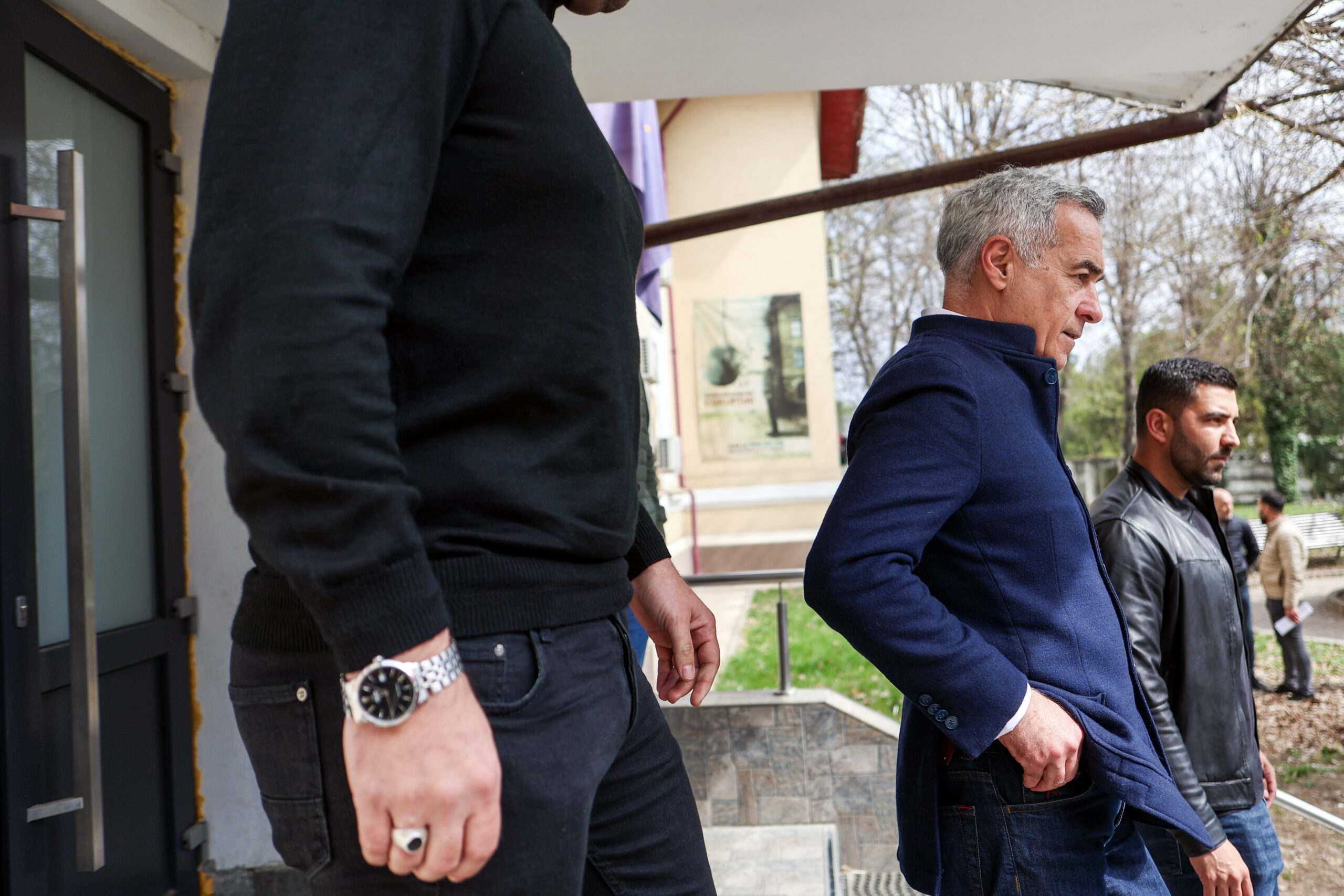 Critici la adresa lui Georgescu pentru salutul Hristos a Inviat