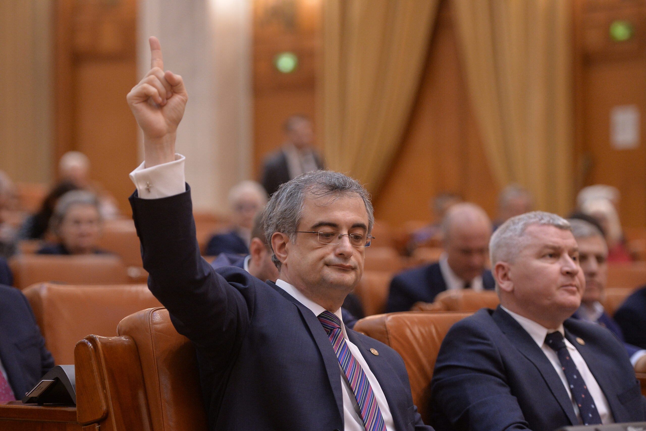 Deputat PNL Ierarhia constitutionala este distrusa complet