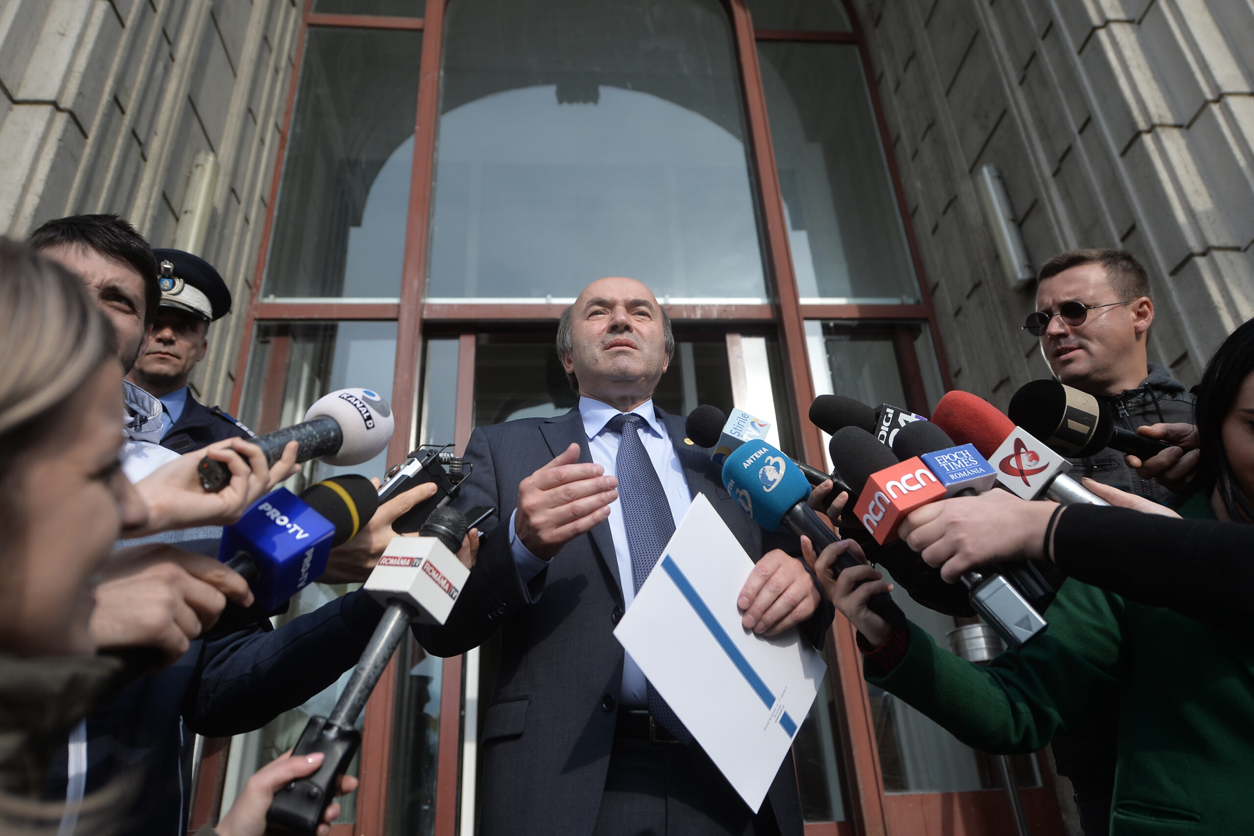 Fost judecator CCR despre judecatorul Curtii de Apel Era anonim acum toti vorbesc