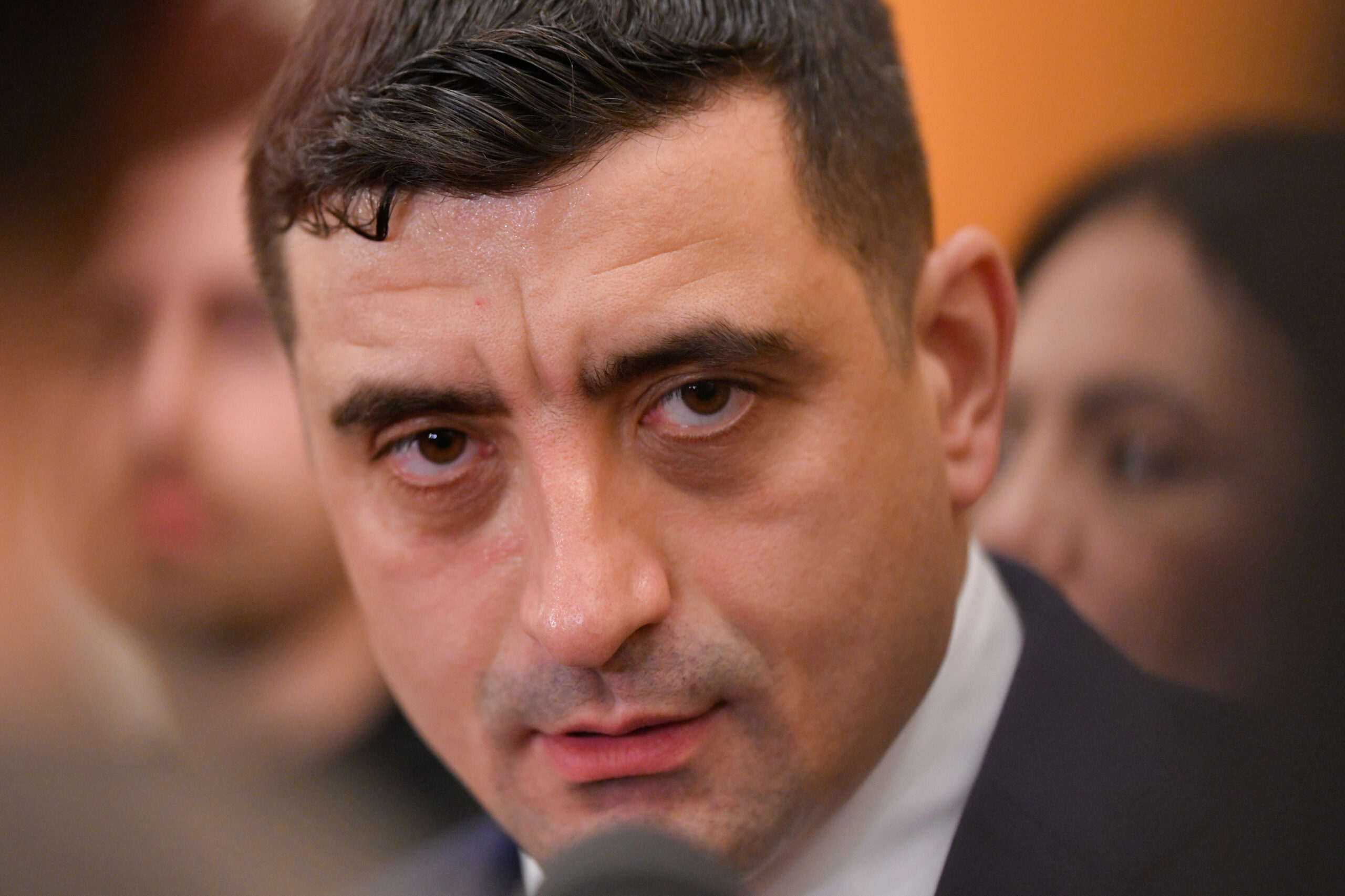 George Simion promite sa opreasca retragerea trupelor americane