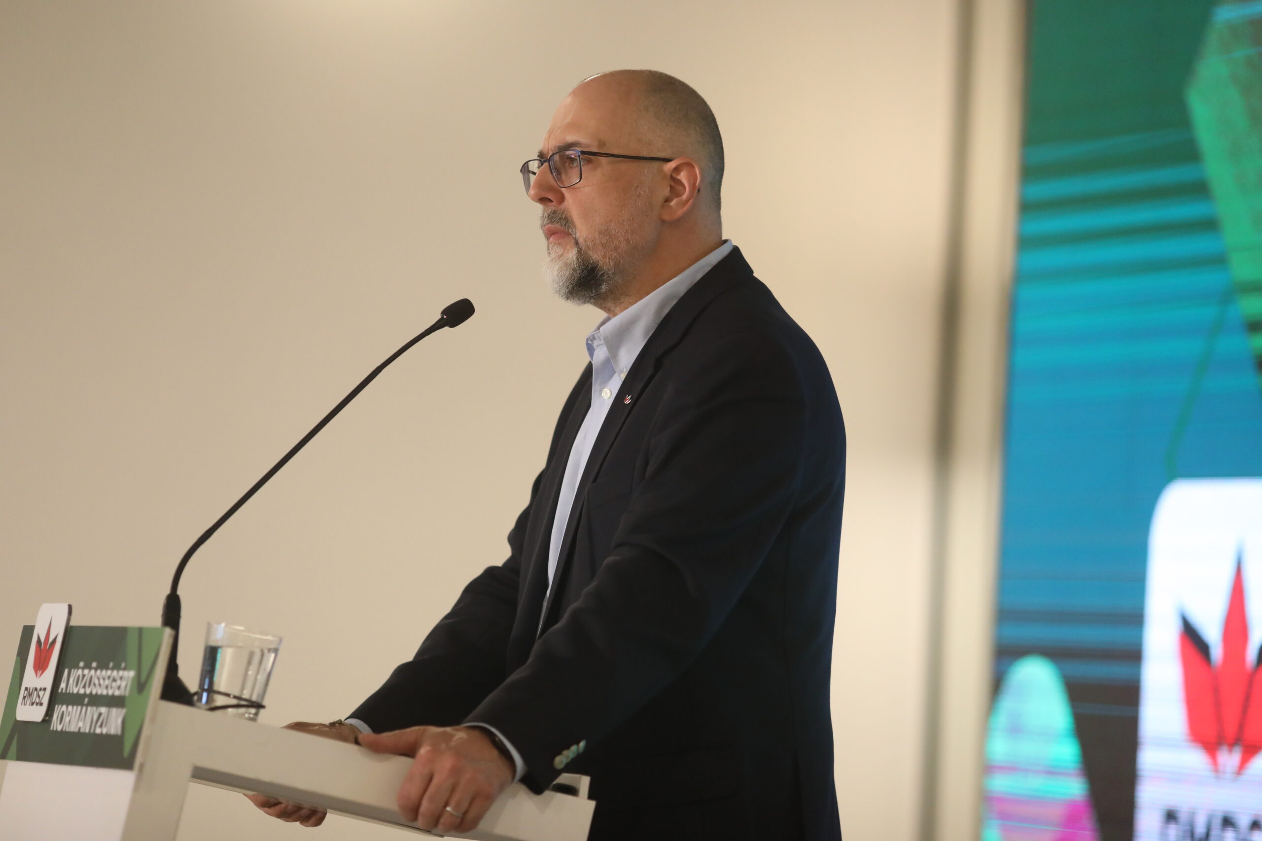 Kelemen Hunor Daca un chirurg poate lucra pana la 65 de ani de ce nu poate si un magistrat