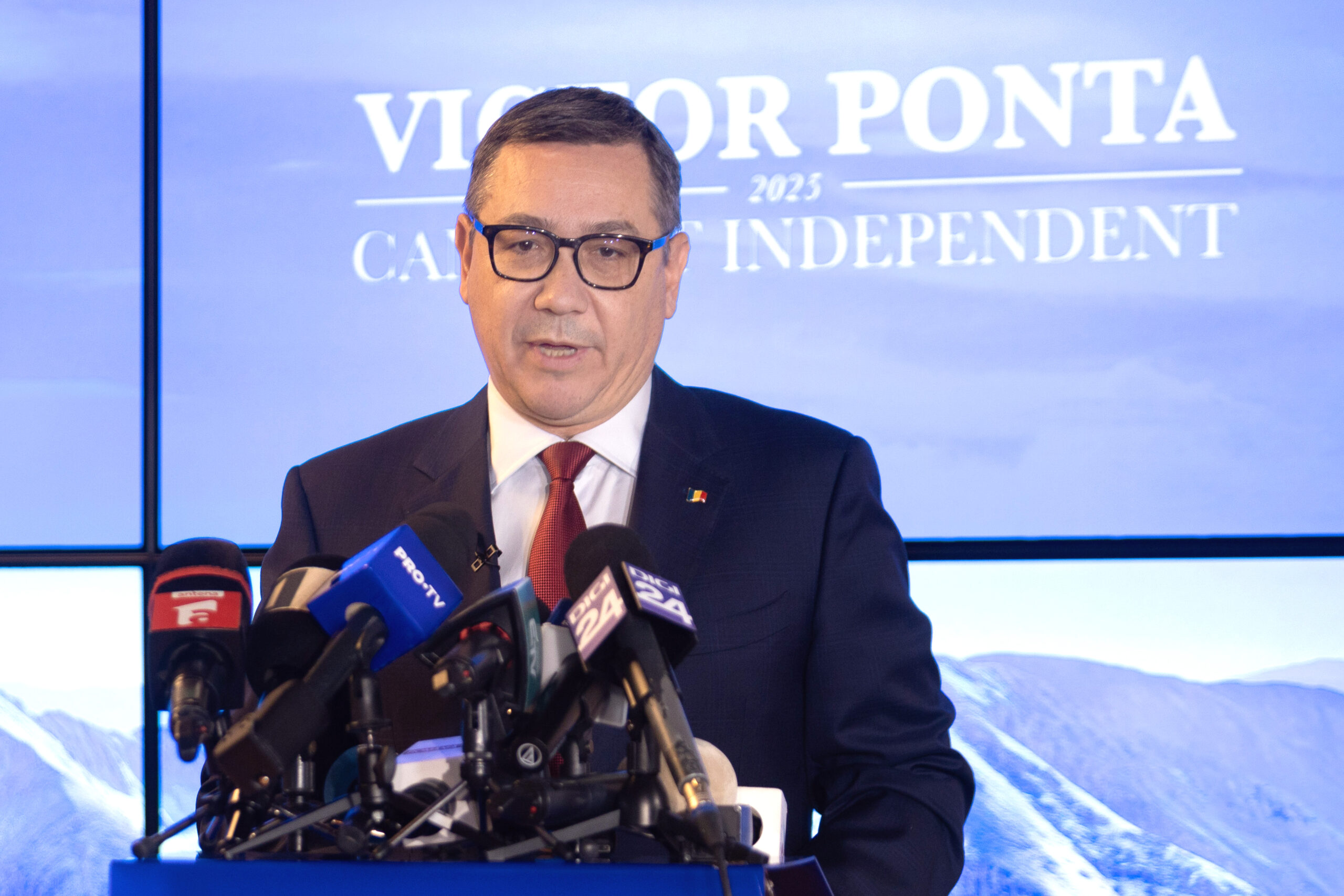 Ponta la semnarea Apelului Universitatii Bucuresti Sunt convins ca niciun candidat nu va contesta apartenenta la UE si NATO