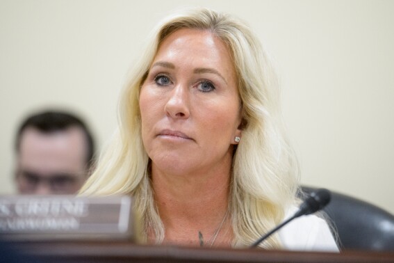 Un politician apropiat de Trump a investit inaintea anuntului taxelor vamale