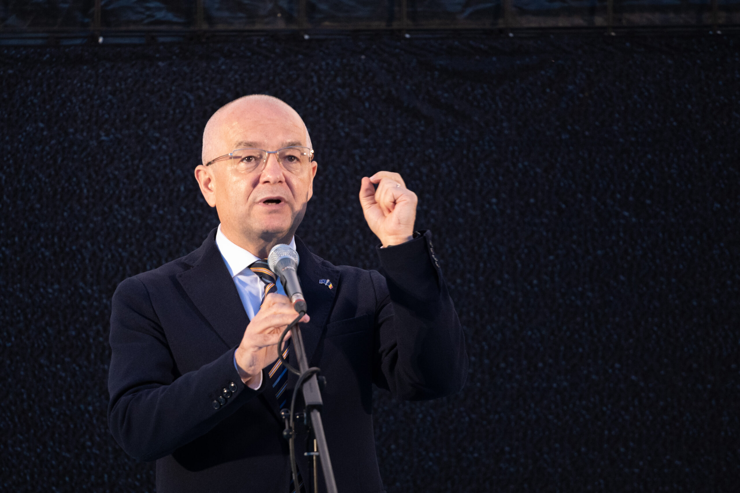 Emil Boc afirma ca decizia premierului ii apartine lui Nicusor Dan