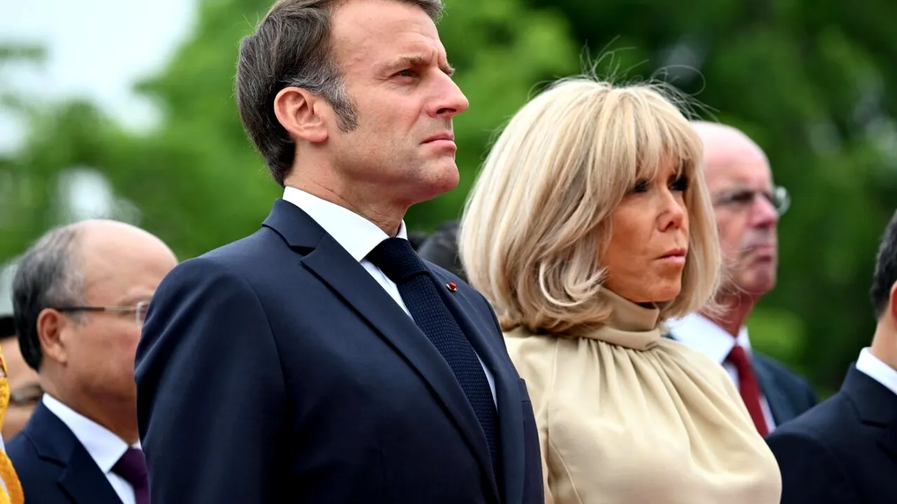 Emmanuel Macron ajunge in Indonezia a doua destinatie a turneului sau in Asia