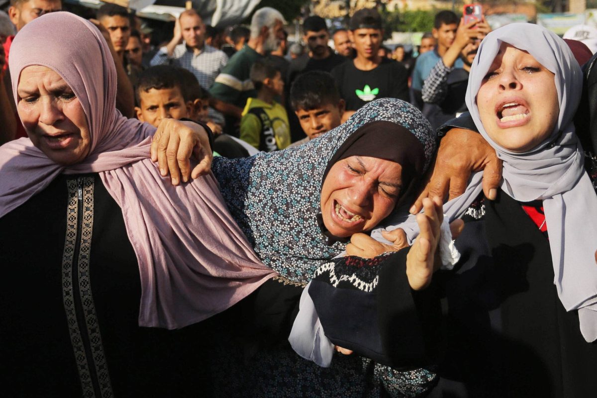 Experti in drepturile omului cer ONU sa protejeze femeile din Gaza