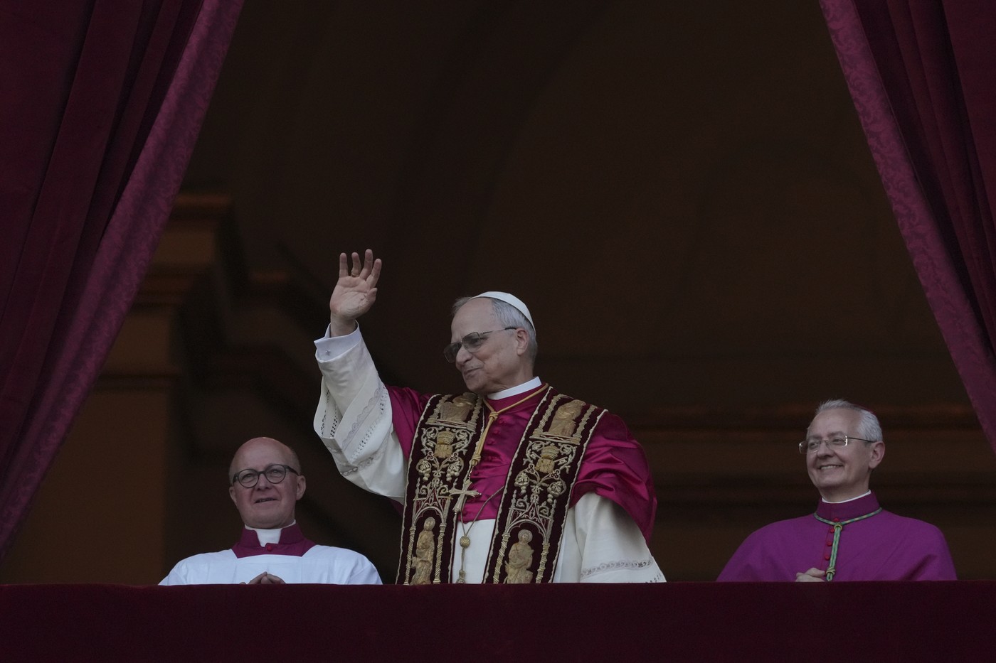 Guvernul Romaniei l a felicitat pe Papa Leon