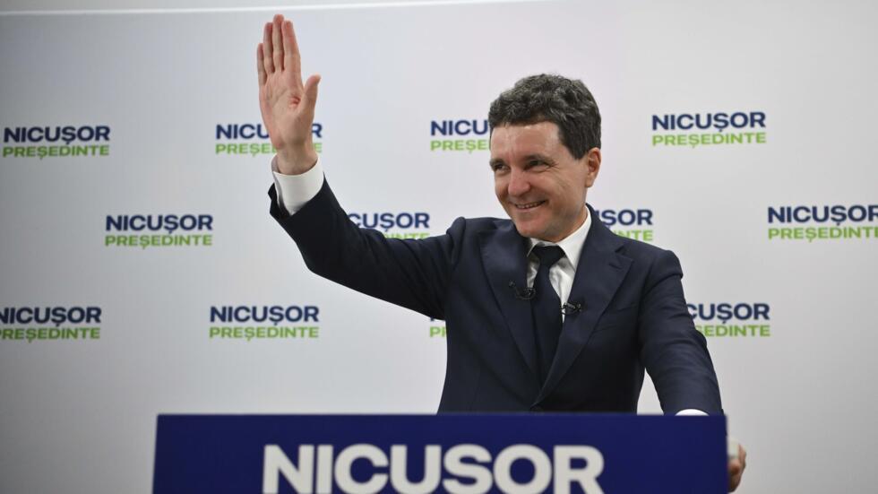 Nicusor Dan Nu e motiv de panica financiara