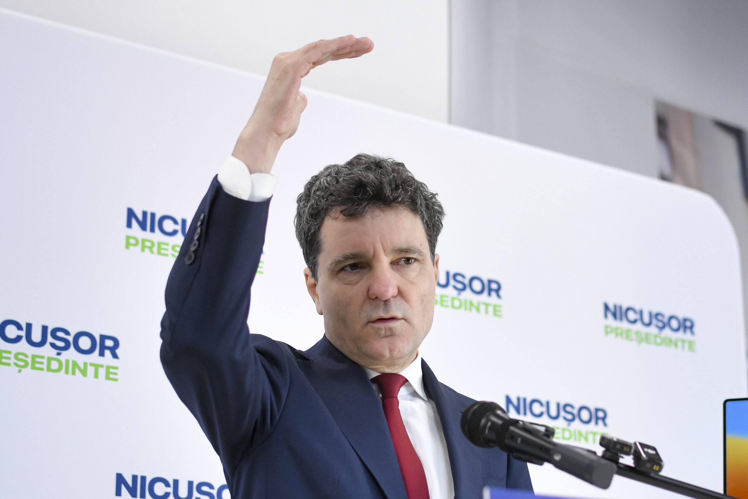 Nicusor Dan afirma ca reforma aparatului administrativ este necesara