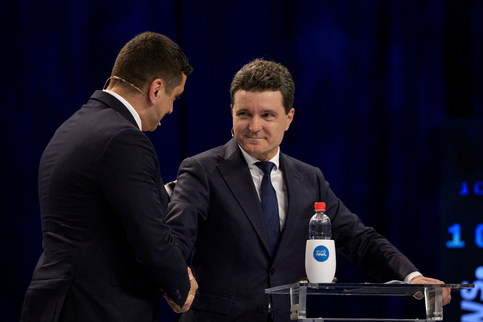Nicusor Dan castiga alegerile in Bucuresti