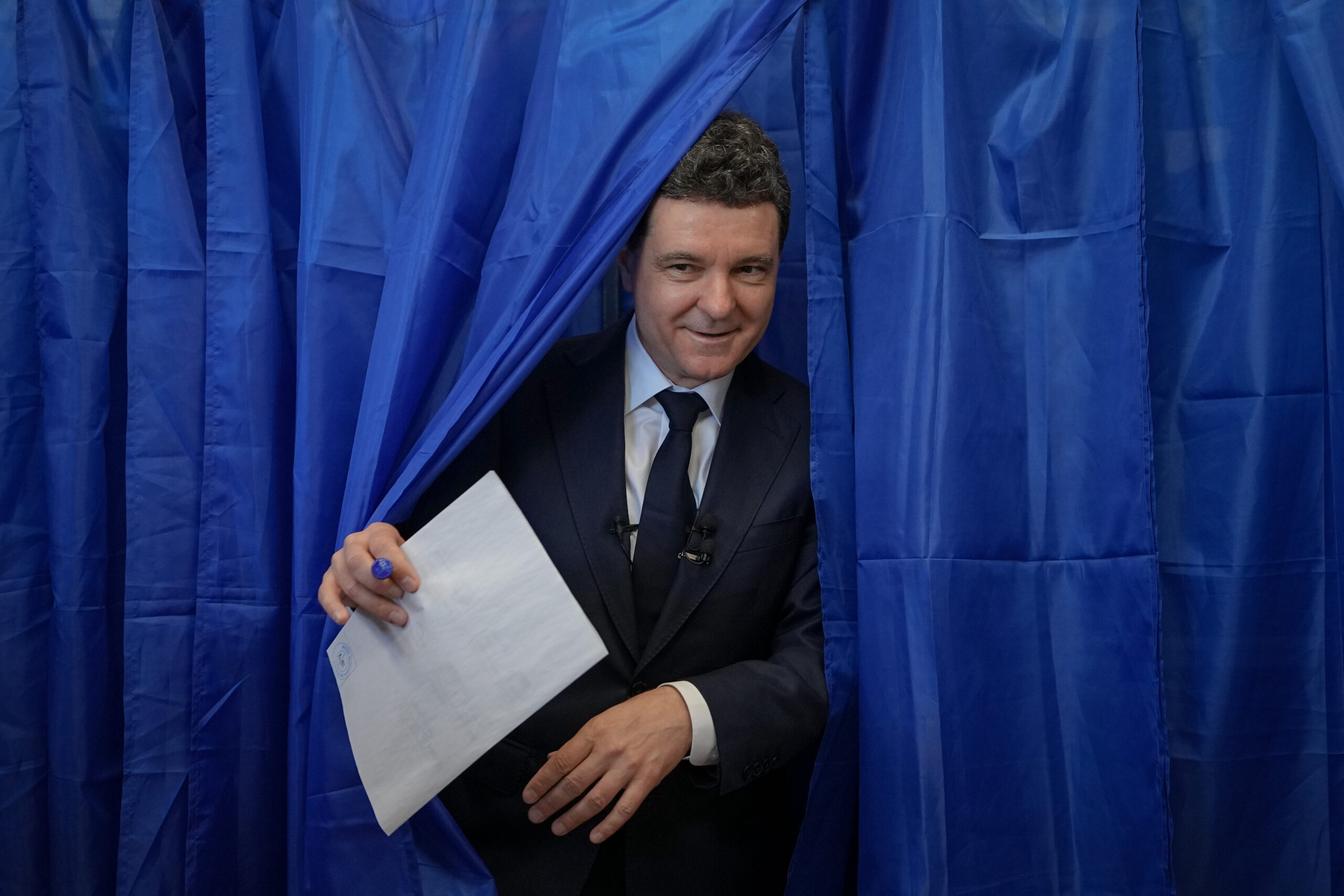 Nicusor Dan dupa ce a ajuns in turul doi Este dificil cu candidatul izolationist