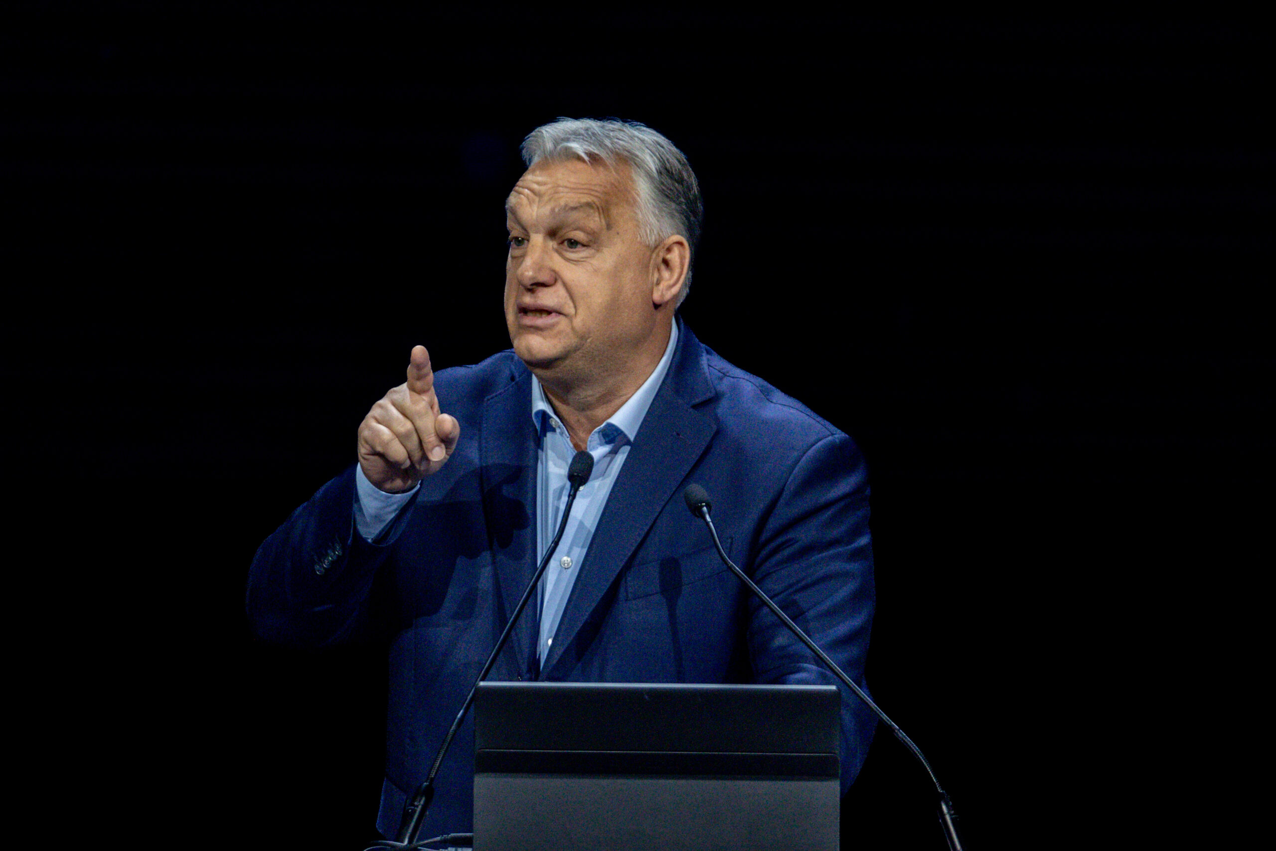 Orban Ungaria nu vrea sa influentze alegerile din Romania
