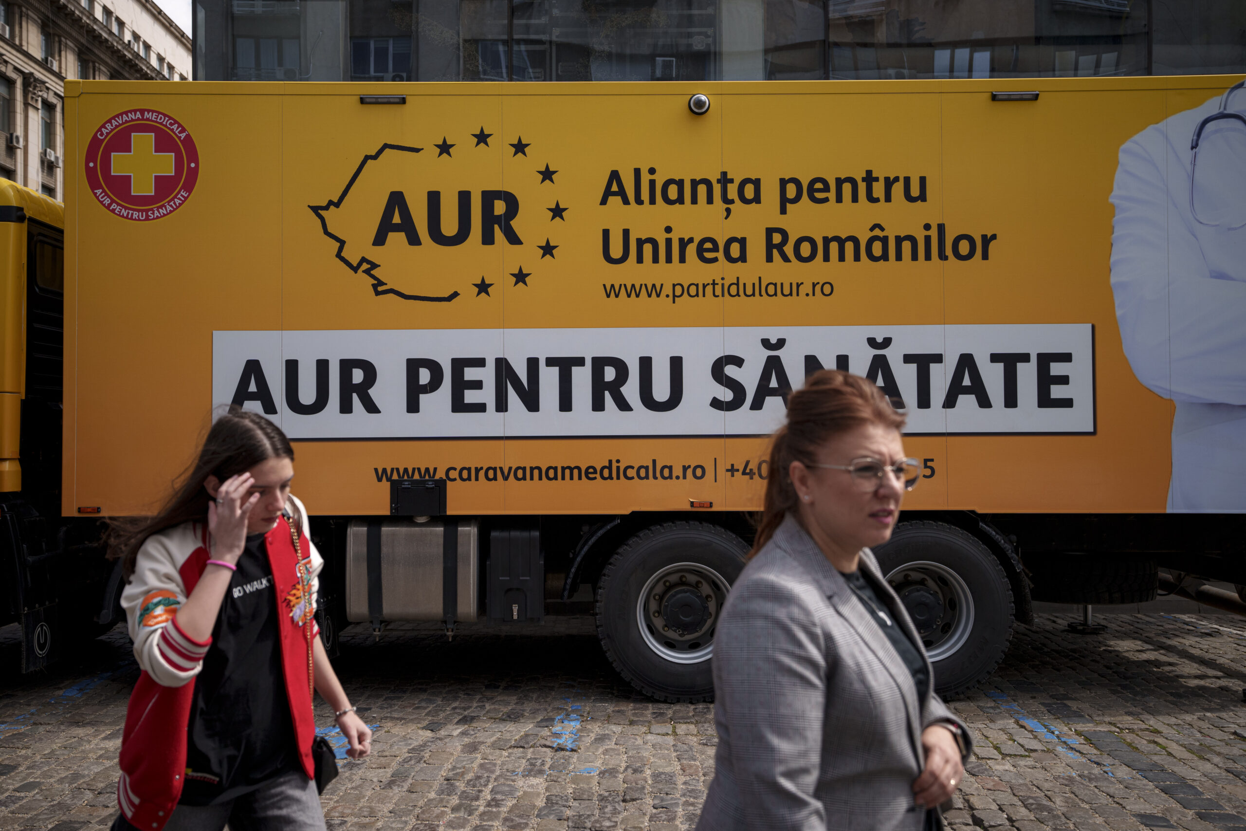 USR acuza Camioanele AUR cumparate din bani publici ruginesc