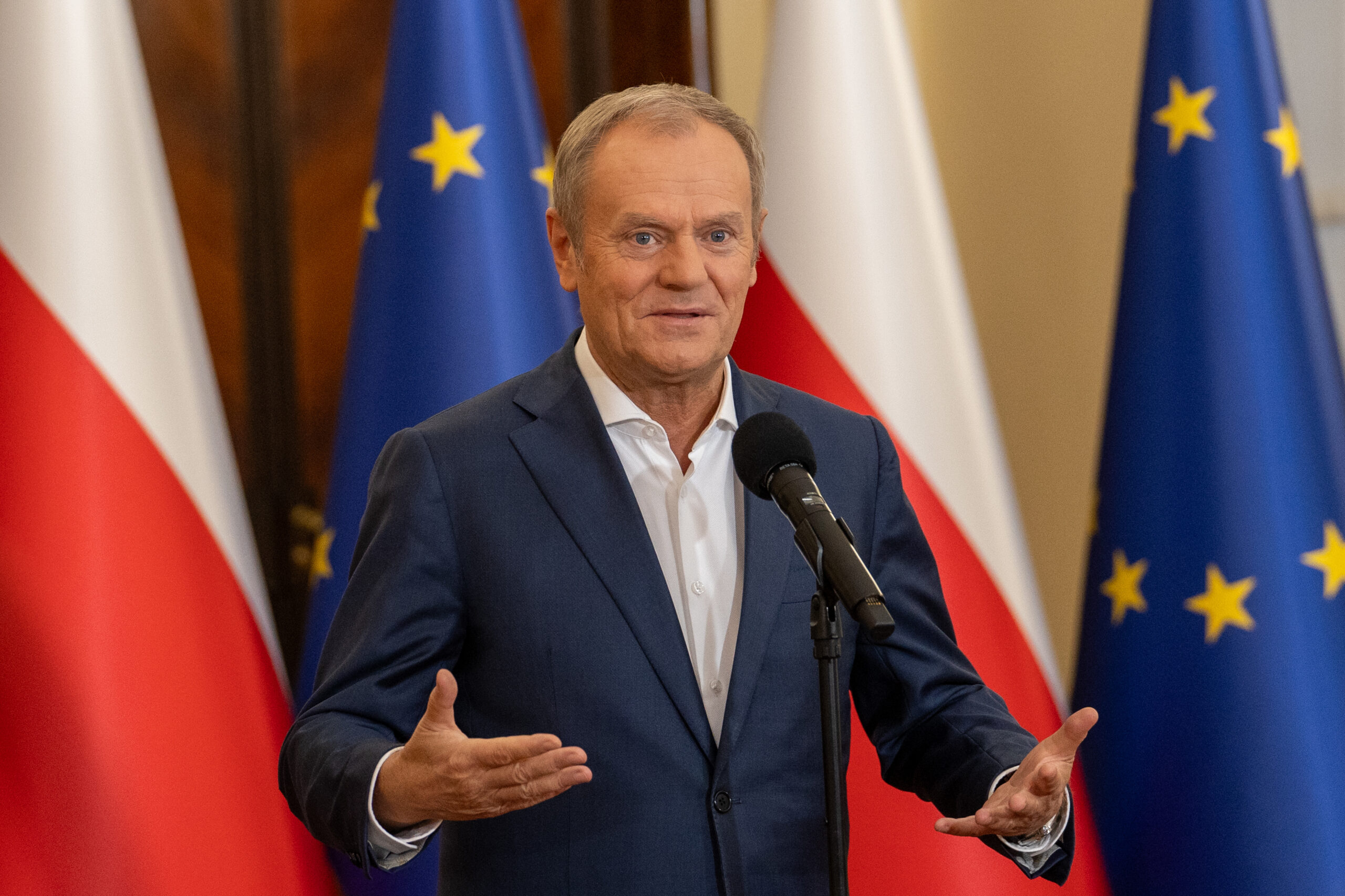 Donald Tusk supravietuieste votului de incredere ca premier al Poloniei