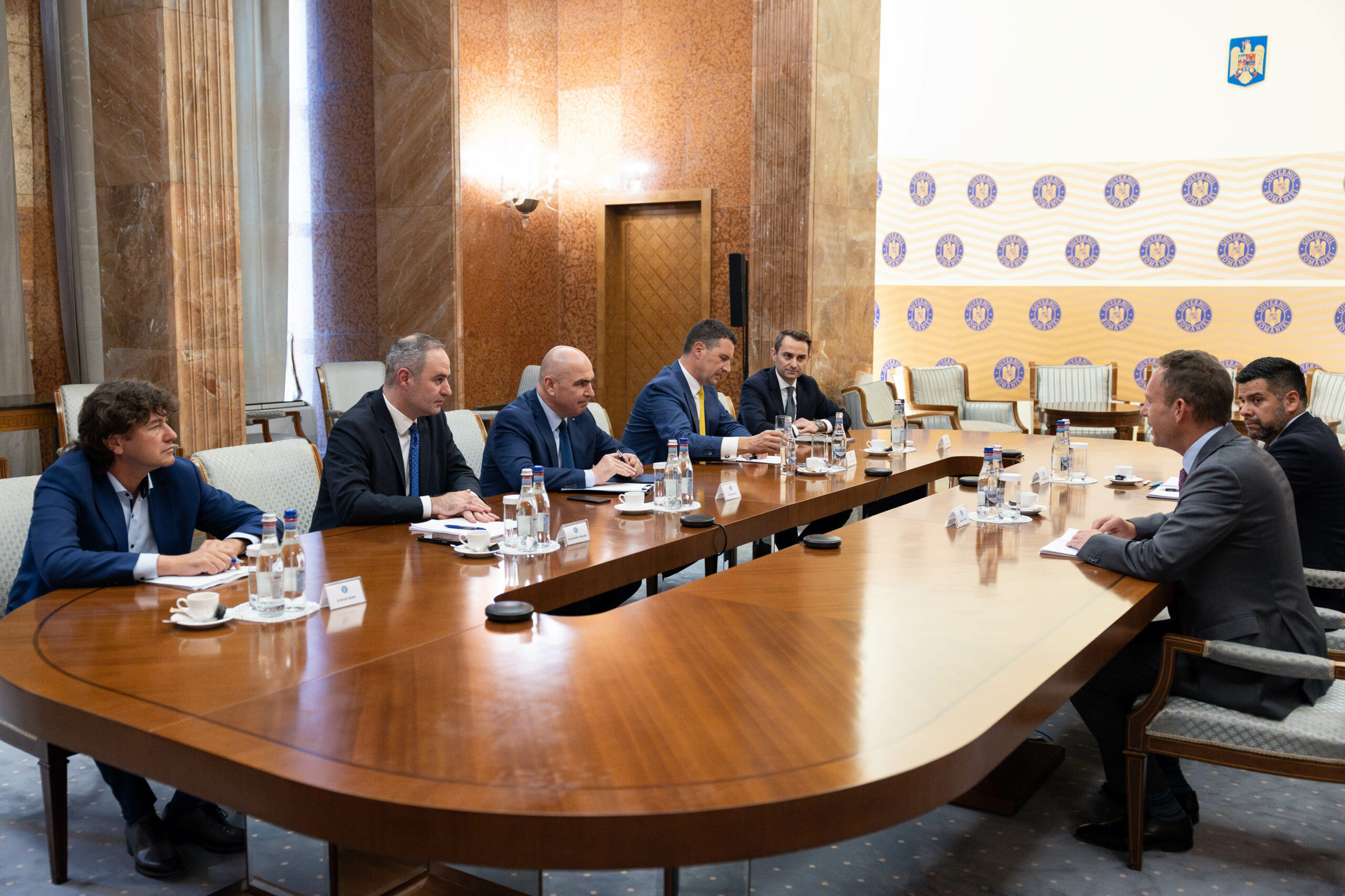 Ilie Bolojan a discutat cu Fitch despre finante si investitori