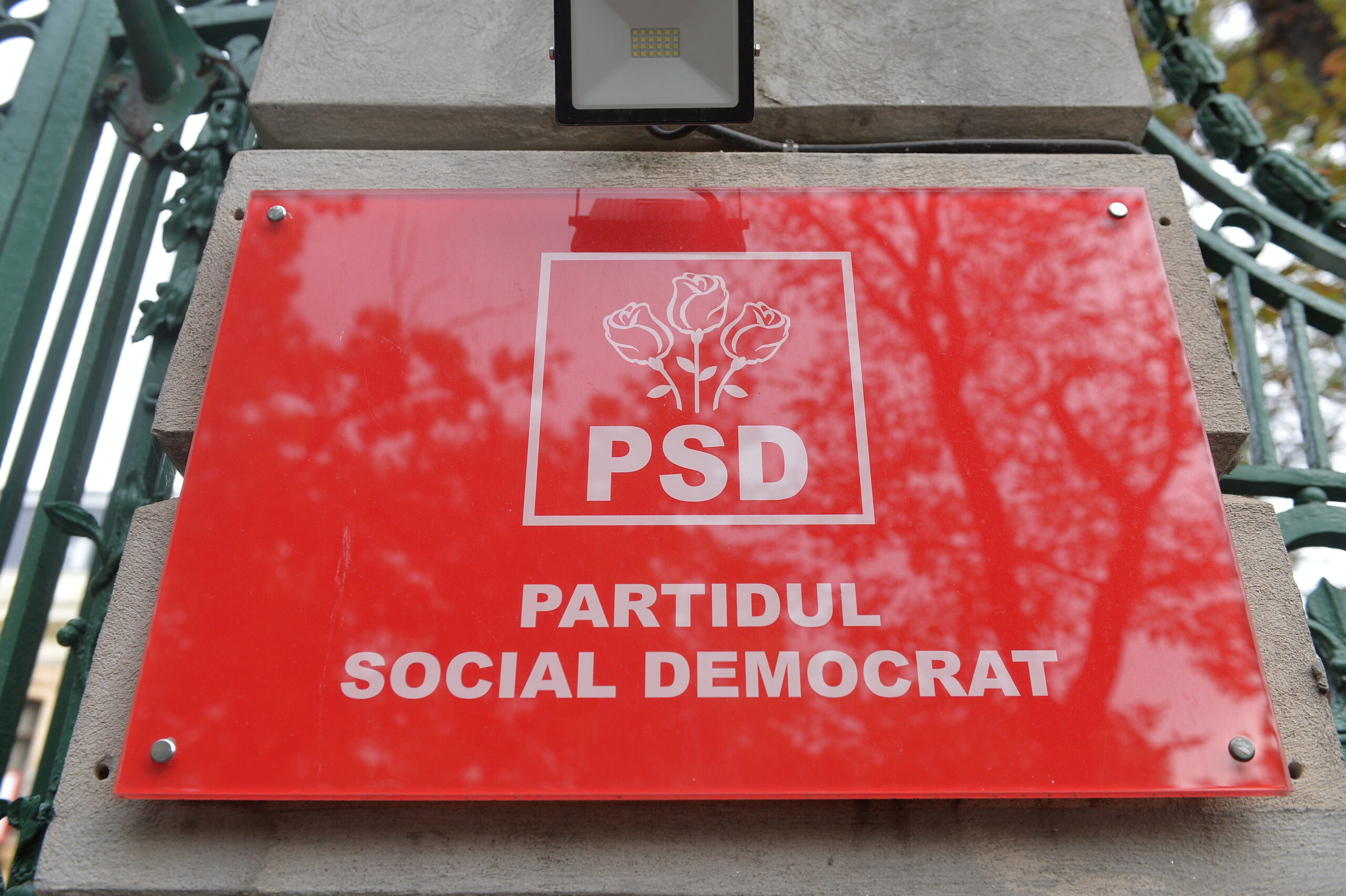 Patru deputati S.O.S. Romania au trecut la PSD