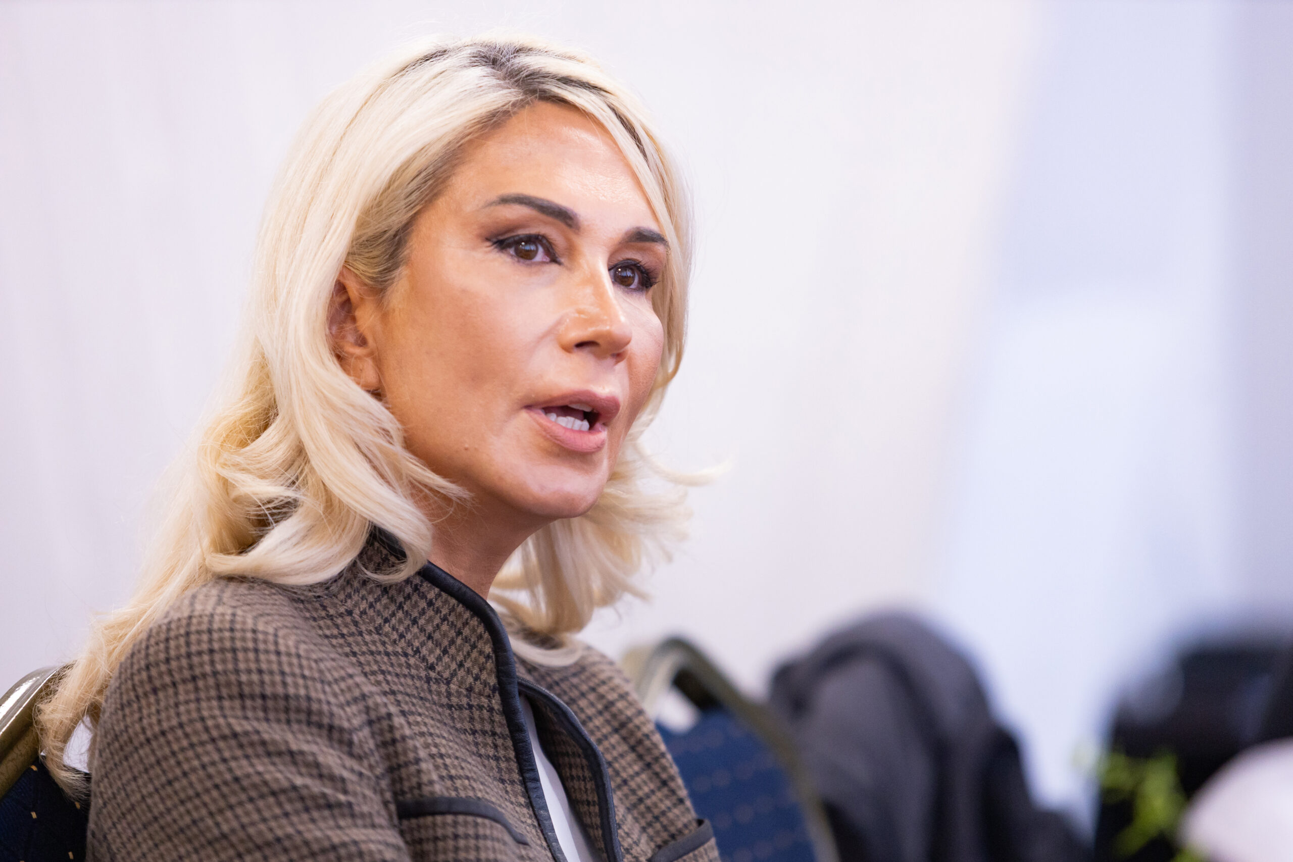 Raluca Turcan raspunde atacurilor la Oana Toiu Dispret profund fata de femei