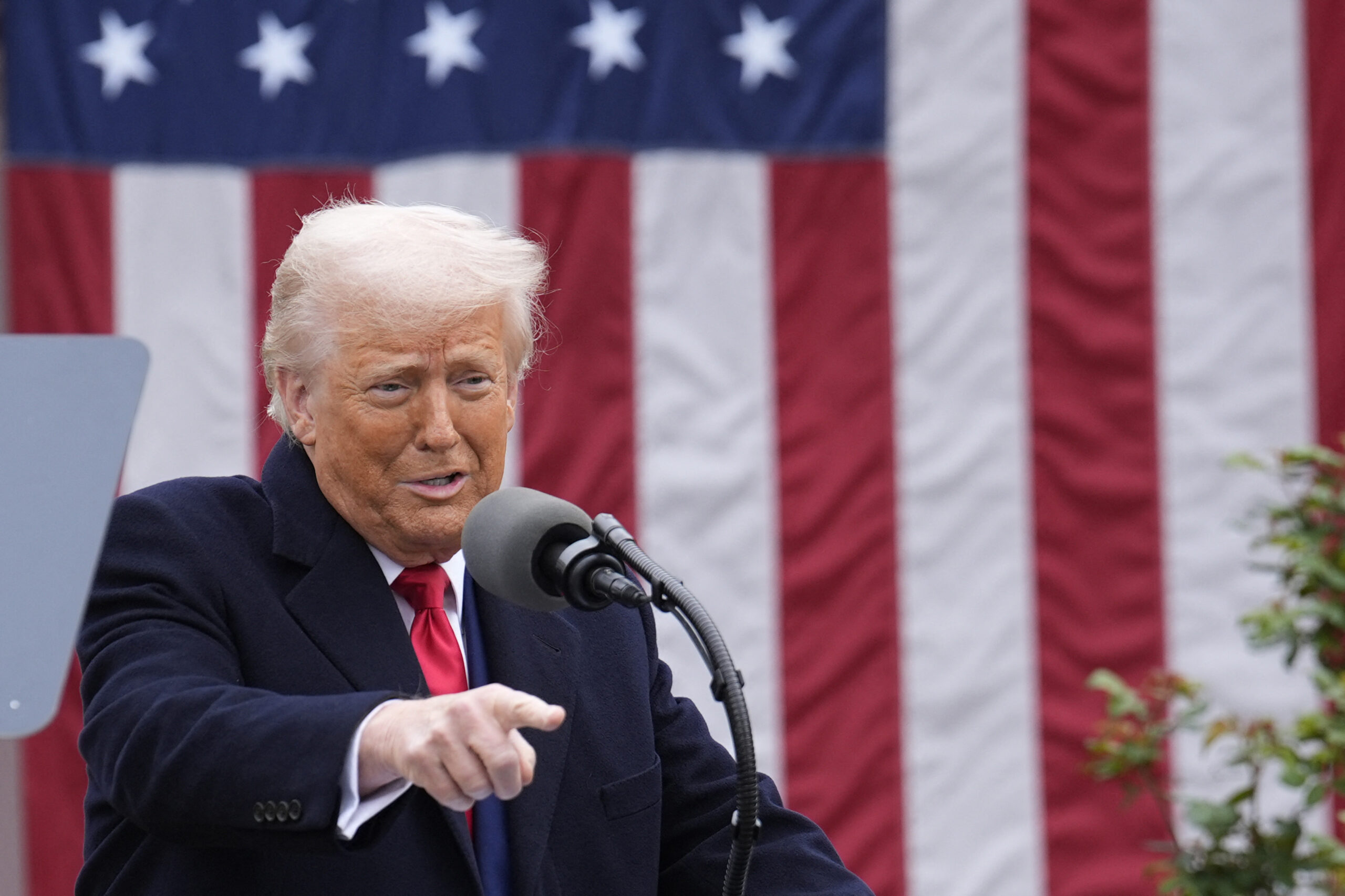 Razboi Israel Iran Trump indeamna Iranul la maretie