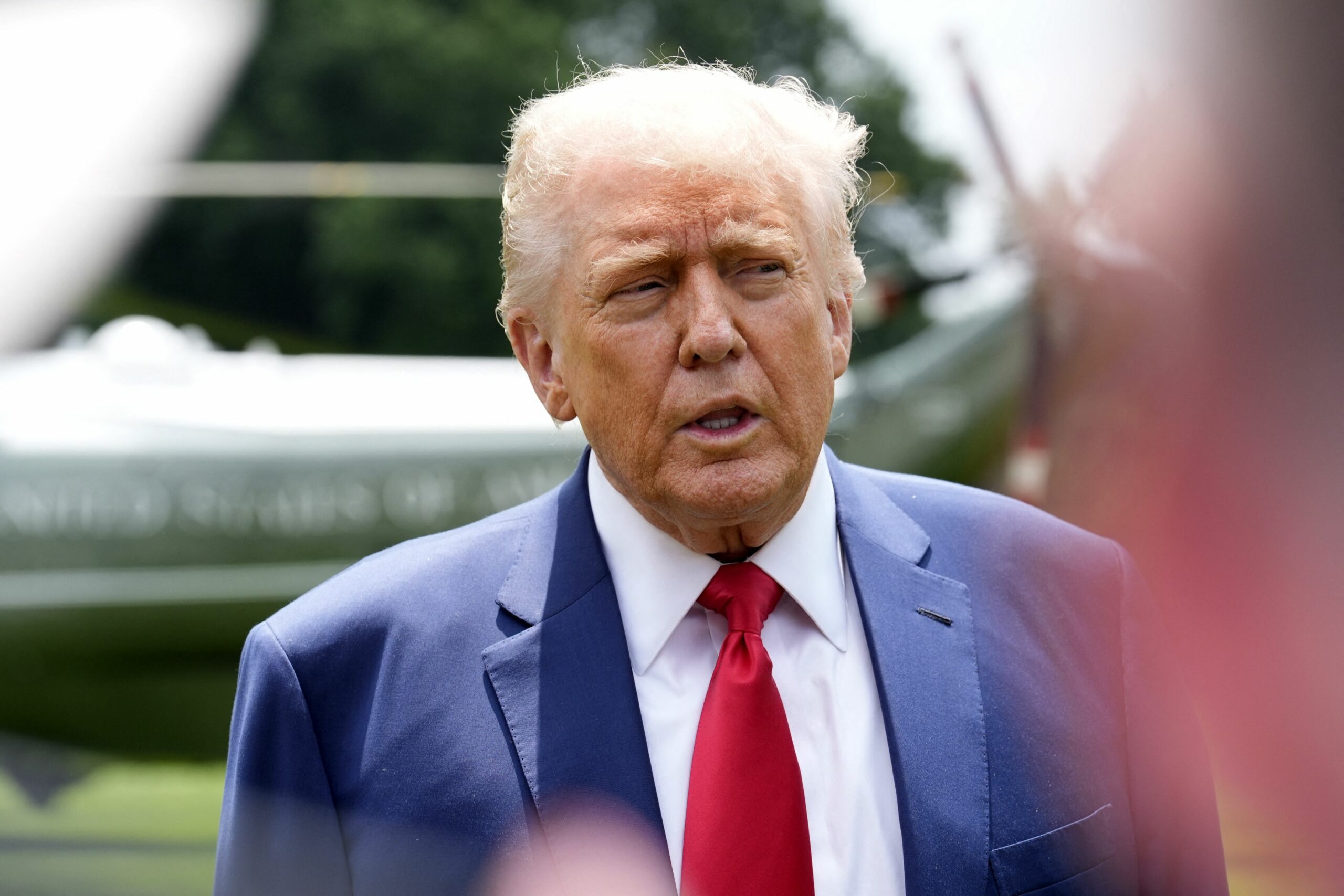 Trump Absolut as poti ordona din nou bombardarea siturilor nucleare iraniene