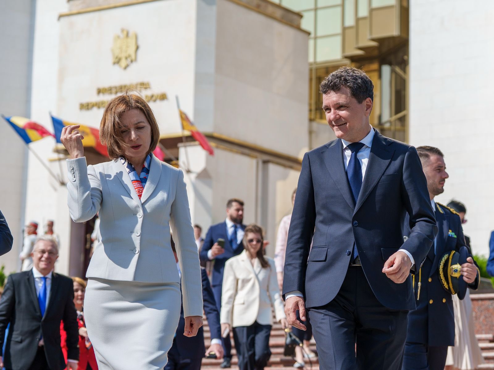 Un partid din Republica Moldova solicita investigarea lui Nicusor Dan