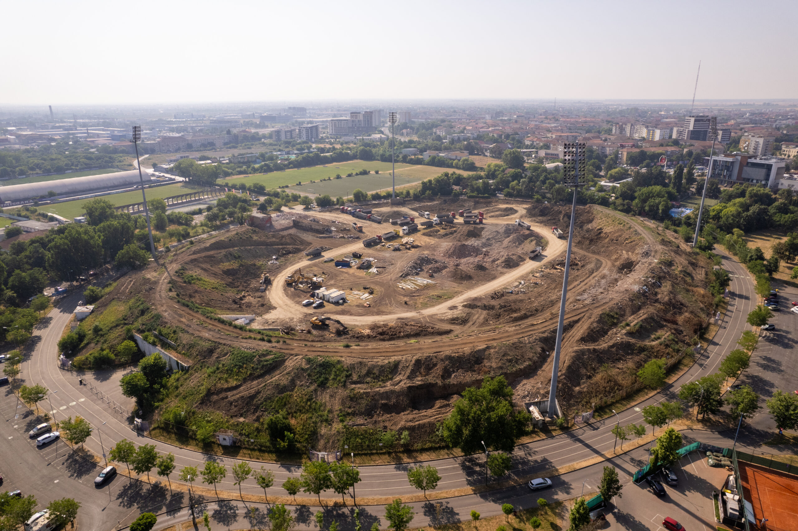 Alfred Simonis Stadionul Dan Paltinisanul este in constructie