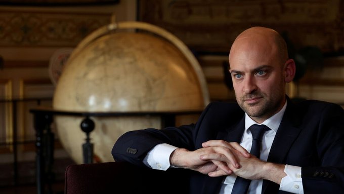 Franta isi confirma opozitia fata de Hamas recunoscand Palestina
