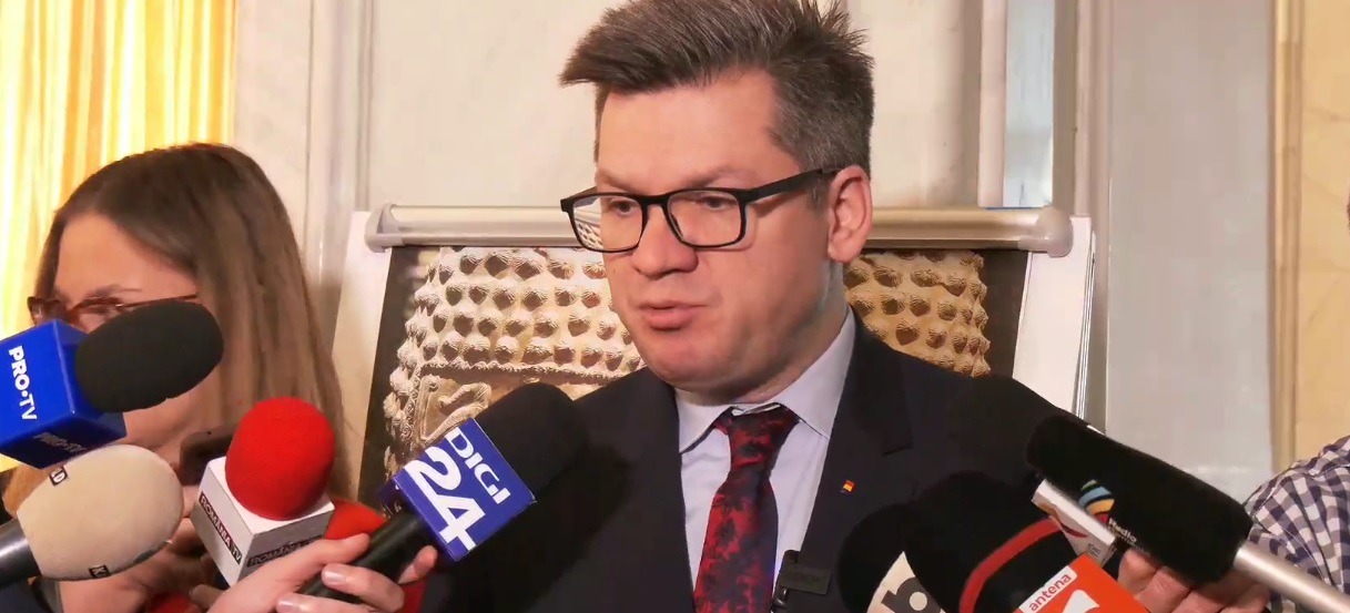Mihail Neamtu ataca din nou ministra Oana Toiu