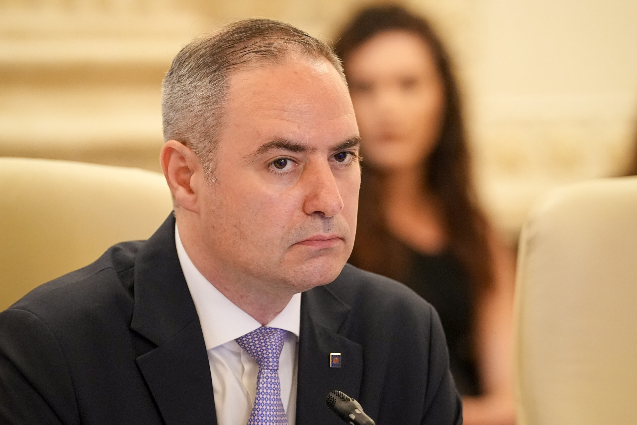 Ministrul Finantelor avertizeaza Romania a trait pe datorie