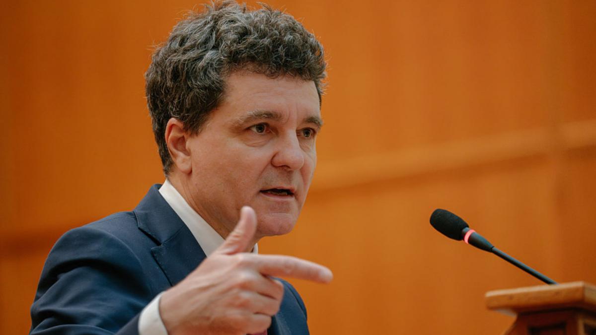 Nicuser Dan a promulgat primul pachet de austeritate