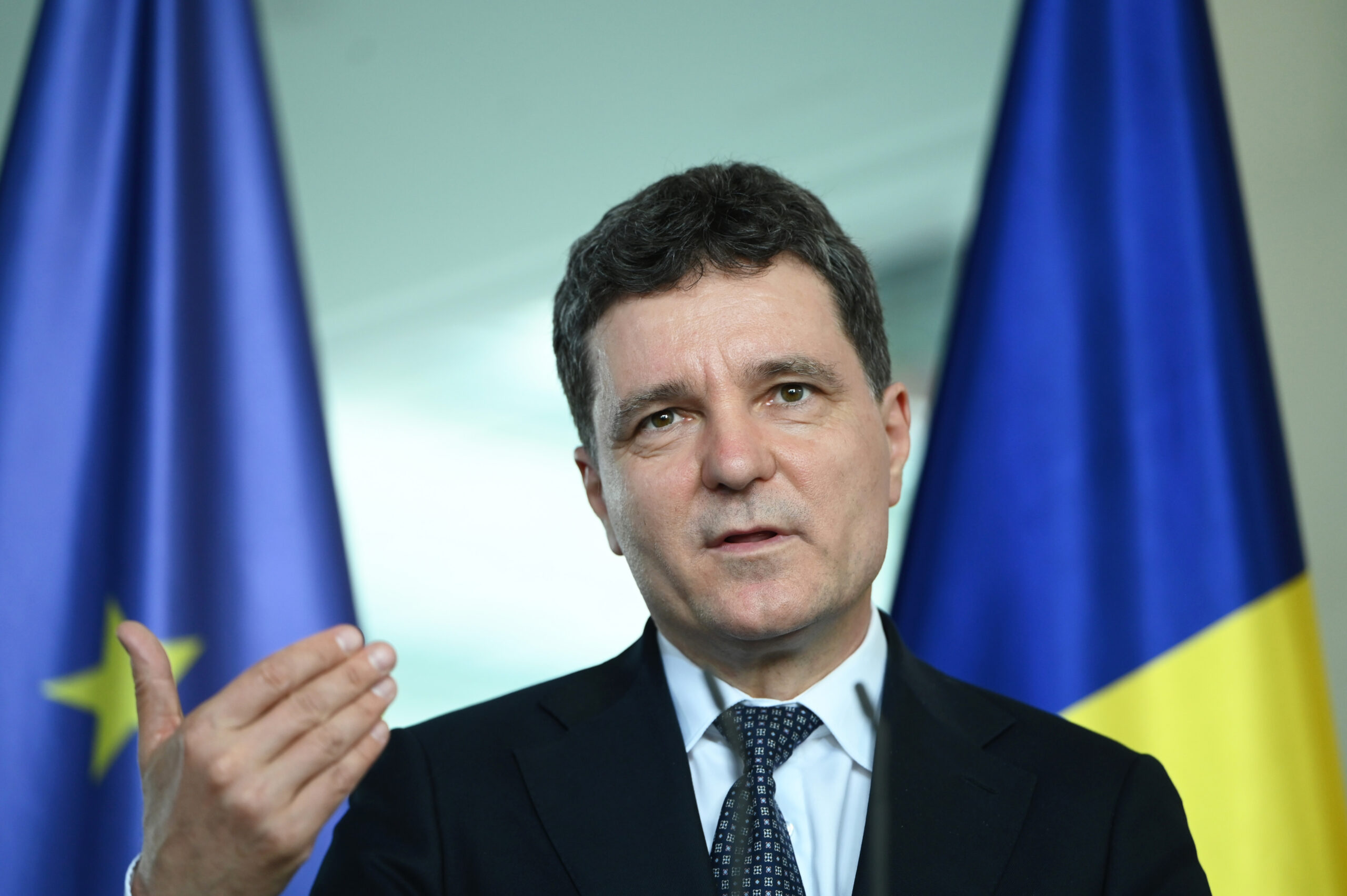 Nicustor Dan promite investitii si stabilitate politica la Summitul de la Salzburg