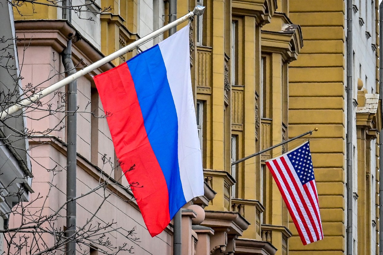 Sefii serviciilor secrete din Rusia si SUA vor mentine comunicarea directa